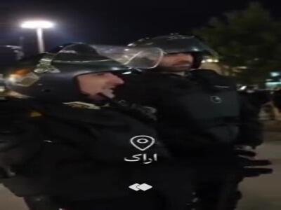  دختربچه اراکی با باتوم پلیس!