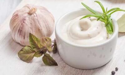  طرز تهیه سس سیر رستورانی