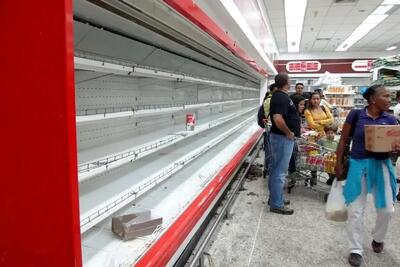 هجوم ونزوئلایی‌ها به سوپرمارکت‌ها پس از اعلام بازداشت مادورو