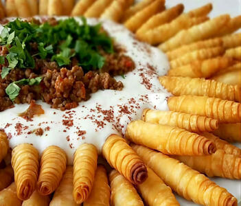  طرز تهیه کوزالاک مانتی؛ غذای ترکیه‌ای خاص و مجلسی