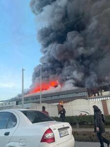  استاندار مازندران: حدود ۶۰ درصد آتش‌سوزی شرکت کاله مهار شد/ ۴۰ ماشین آتش نشان در محل آتش سوزی