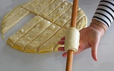  دستور پخت نان لایه ای و ترد فوق العاده خوشمزه فقط با ۲ ماده اصلی