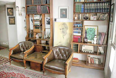 فرزند احمد محمود: می‌گویند خانه پدرت را هدیه بده!