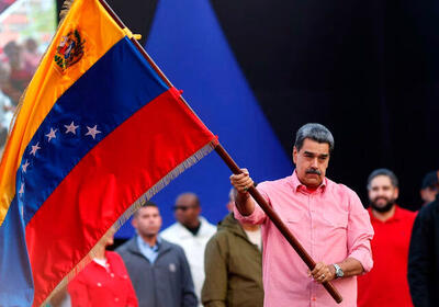 کودتا در راه است ؟ / مادورو برای روسیه و چین مهره سوخته بود