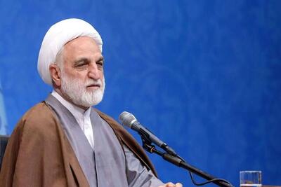 رئیس قوه قضائیه: دشمن بر روی زخم‌هایی می‌نشیند که در به وجود آمدن آن‌ها، ضعف‌ها و نواقص خود ما نیز دخیل بوده‌اند/ اگر بدهکاران ارزی که اخطار دریافت کرده‌اند، به دستور صادره تمکین نکنند، به نحو دیگری با آن‌ها برخورد خواهد شد؛ امید است که کار به آن‌جا نکشد