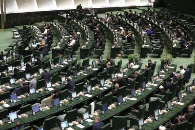 درخواست ۵۱ نماینده برای نظارت بیشتر بر پیام‌رسان‌های خارجی