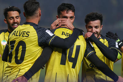 تفاوت ناچیز صدرنشین نیم‌فصل با قهرمان فصل گذشته