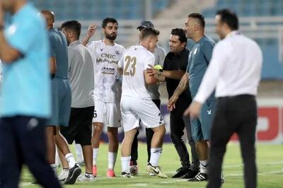 مدافع برزیلی چادرملو مصدوم شد