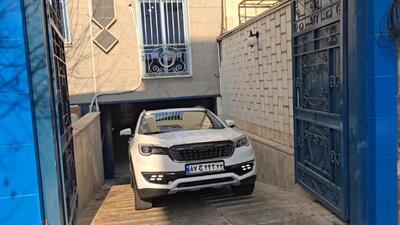 علی تاجرنیا بدون صحبت با اهالی رسانه، محل باشگاه استقلال را ترک کرد