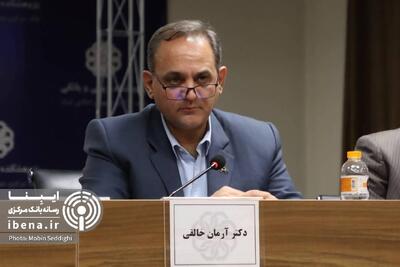 برای کاهش فشار شبکه بانکی باید اعتماد را به بازار بورس برگردانیم