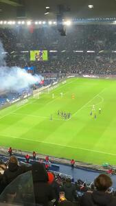 ویدئو: دزیره دوئه و رقصی که استادیوم را به آتش کشید