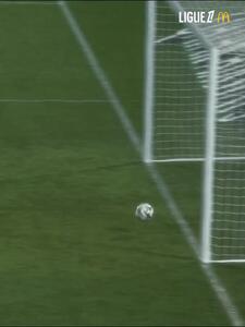 ویدئو: جادوی عثمان در پارک‌دوپرنس؛ چند ثانیه با هنرنماییِ نابِ دمبله