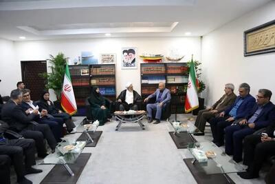  انصاری در دیدار با نماینده ولی‌فقیه در هرمزگان: توسعه بدون ملاحظات محیط زیستی پایدار نیست