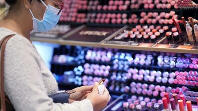 رژ در صدر محصولات تقلبی