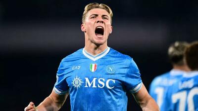 تولد دوباره هویلوند در ناپل