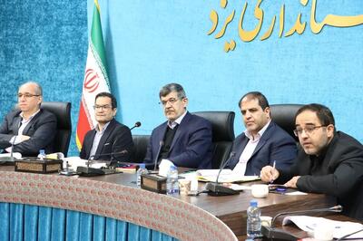  استاندار یزد: جوانان باید از حاشیه تصمیم‌سازی به متن حل مسائل اجتماعی بیایند