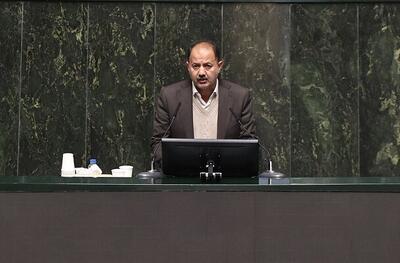 نماینده فسا: مفسدان اقتصادی کالاهای اساسی را گروگان گرفته‌اند