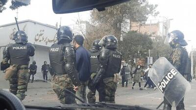 گزارش خبرگزاری فارس از اعتراضات دیروز و دیشب؛ وضعیت تهران، بجنورد، ساری، بوشهر، قم، مهدی‌شهر و .../ فارس: رویکرد نیروهای امنیتی کنترلی و هوشمند بود