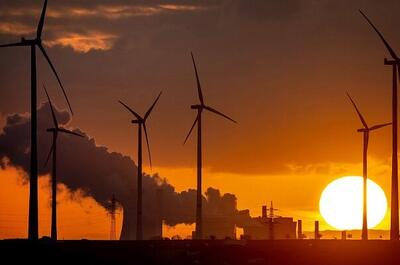 توسعه گسترده تجدیدپذیرها در گرو  حل مساله مالی و ارائه تسهیلات