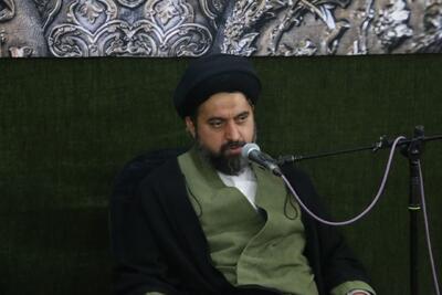  امام‌جمعه محمدشهر:اعتکاف فرصتی برای بازگشت به خویشتن و تمرین بندگی است