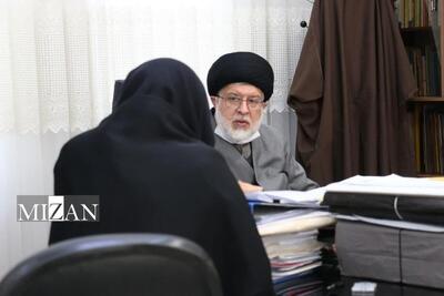 مسئولین قضایی دادگستری قم به درخواست ۹۸ نفر از مراجعان در ملاقات مردمی رسیدگی کردند