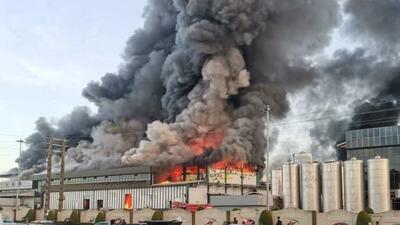 آتش سوزی در کارخانه شرکت کاله واقع در شهر آمل