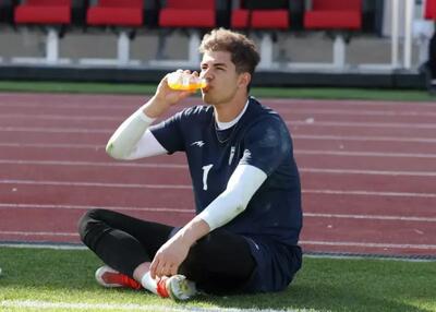 محمد خلیفه با انگیزه بالا در تمرین تیم ملی امید