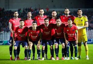 منتظر نساجی و صنعت نفت در لیگ برتر باشید