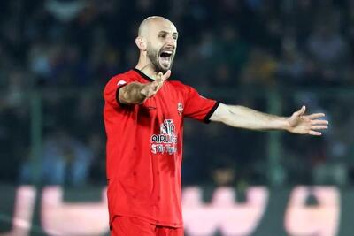 پوستونسکی با مصدومیت رباط صلیبی از میادین دور شد