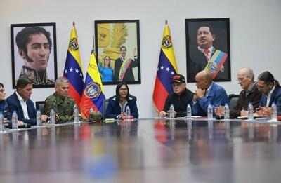 معاون مادورو رسماً قدرت را در ونزوئلا به دست گرفت