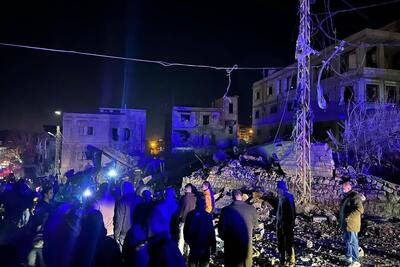 حملات هوایی اسرائیل به شرق و جنوب لبنان + فیلم (۱۵ دی ۱۴۰۴)