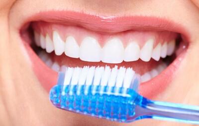 بعد از خوردن هر خوراکی، دندان‌هایتان را مسواک نزنید