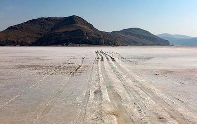 خشکی به دریاچه ارومیه بازگشت + عکس