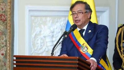  رئیس جمهور کلمبیا آماده است تا برای دفاع از کشور در برابر ایالات متحده، اسلحه به دست گیرد