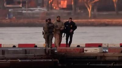 لحظات عملیات انتقال نیکلاس مادورو به دادگاه + زیرنویس