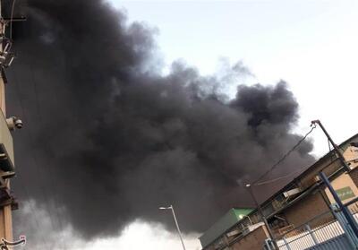 نیروهای امدادی در حال مهار آتش سوزی کاله - تسنیم