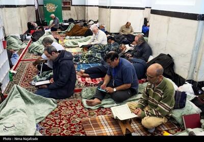 اعتکاف میلیونی؛ پاسخ آمار به سیاه‌نمایی درباره دینداری مردم - تسنیم