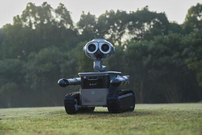  ربات خانگی W1 الهام‌گرفته از انیمیشن  WALL-E رونمایی شد + تصویر