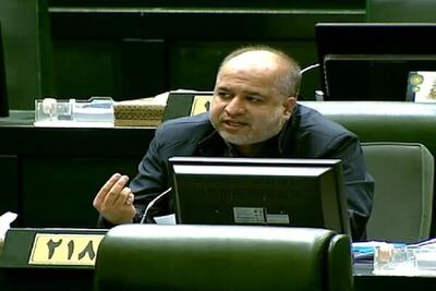 ماجرای درخواست خرید عینک آفتابی از برند علی دایی توسط پتروشیمی خلیج فارس چیست؟