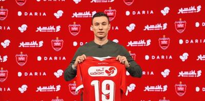  مهاجم جدید پرسپولیس به قطر رسید