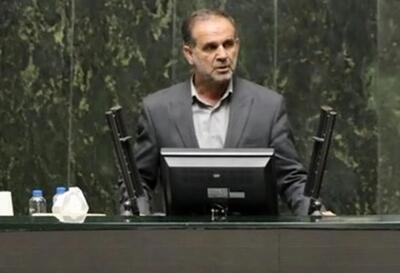 فیاضی: اگر شنیدید فرزندان کارگزاران اصلی حاکمیت در آمریکا حضور دارند، حتما به مواضع‌شان شک کنید