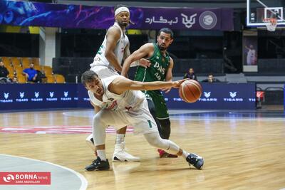 دیدار تیم‌های بسکتبال طبیعت ـ پاس کردستان