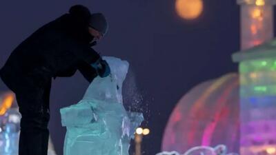 جشنواره مجسمه‌های یخی هاربین