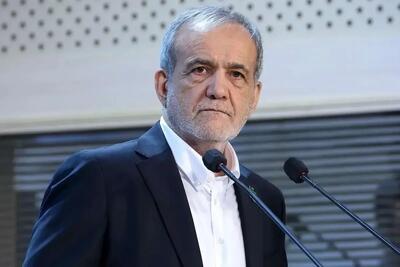  پاسخ پزشکیان به تشویق‌های یکی از حضار: بابا بذار من حرفم را بزنم!