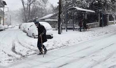  برف و یخبندان، آمستردام و پاریس را فلج کرد