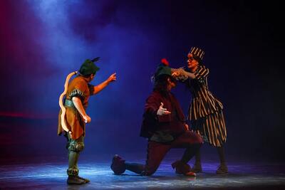 رابین هود در تالار وحدت؛ اشک‌ها و لبخندها/ درخشش دهۀ هشتادی‌ها در نمایش یک داستان آشنا