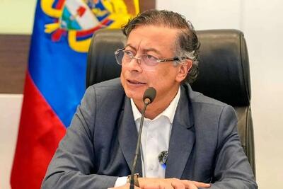  رئیس‌جمهور کلمبیا خطاب به ترامپ: مرا تهدید نکن؛ از تهاجم و موشک نمی‌ترسم