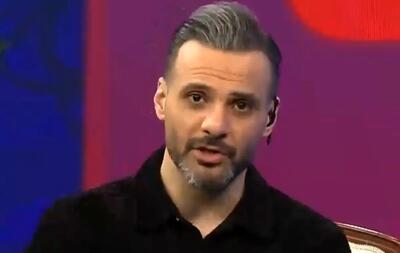  حمله مجری شبکه افق به علی کریمی و فرخ‌نژاد