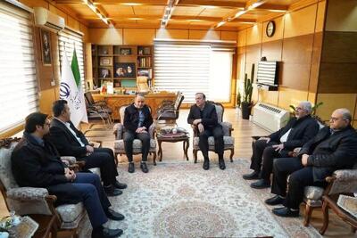  دیدار رئیس مؤسسه رازی با استاندار قزوین در سالروز ۱۰۱ سالگی سرم‌سازی رازی/ امضای تفاهم‌نامه همکاری‌های علمی با دامپزشکی استان