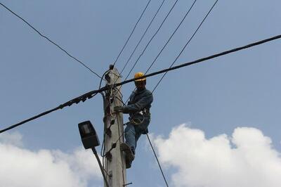  ۹۶ درصد شبکه برق زنجان به کابل‌های خودنگهدار تبدیل شده است